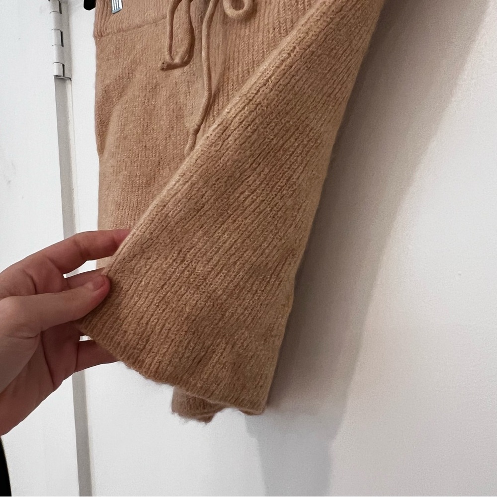 Kori Ripped Knit Shorts with Drawstring - Picture 3 of 7